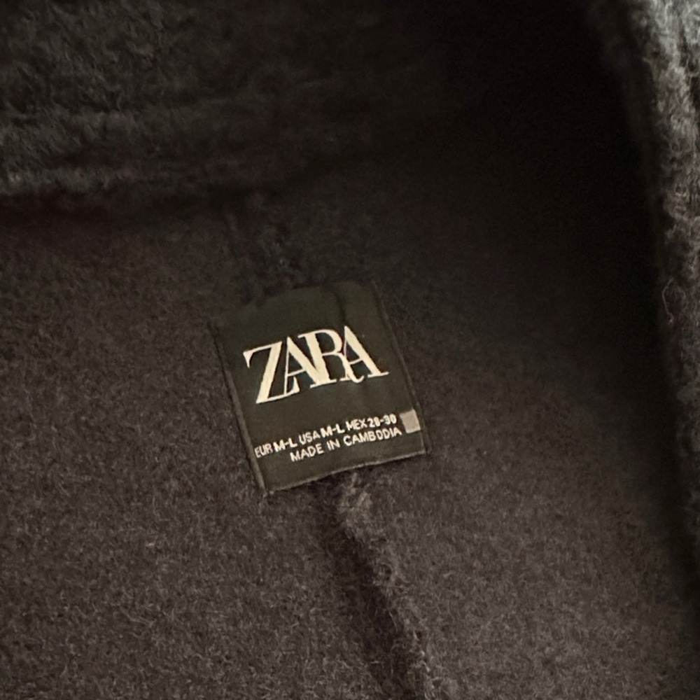 Zara OVERSIZED BOUCLE BOMBER
MIDNIGHT BLACK - Picture 4 of 4